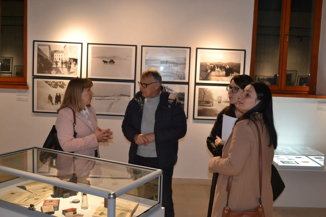 U Kninu otvorena izložba fotografija s početka 20. stoljeća