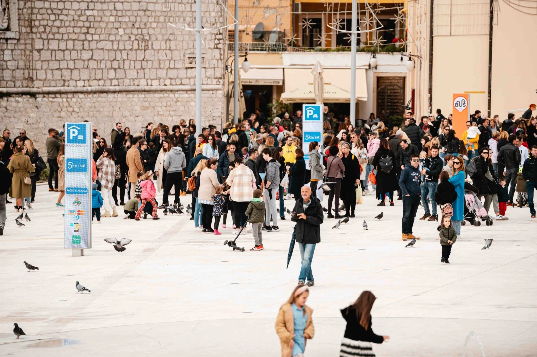 Može li gradska uprava/utvrda i dalje ignorirati šibenske roditelje? Djeca na ovim fotografijama ‘vrijede manje’