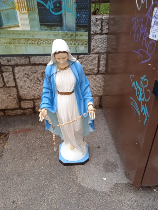 Nakon četvrtfinala s Brazilom netko je ukrao kip Bogorodice iz Gospe van Grada: Pronađen je na cesti pored kontejnera