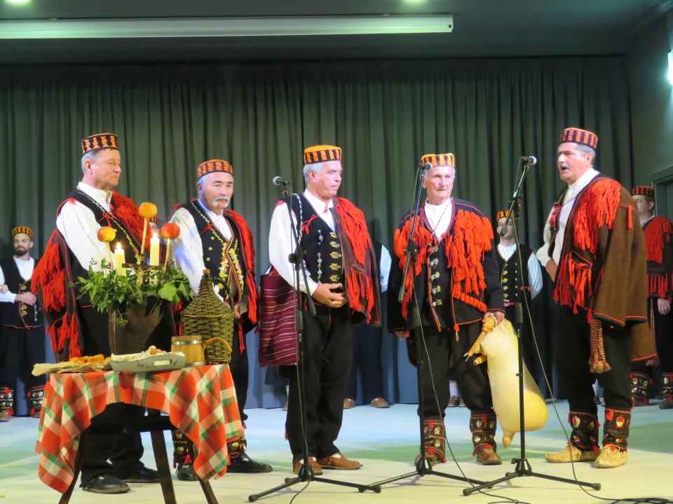U Unešiću održan Božićno-novogodišnji program KUU Zvona Zagore