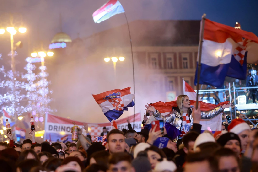 U Hrvatskoj 'nitko nije normalan': Vatreni stigli među 80 tisuća navijača!