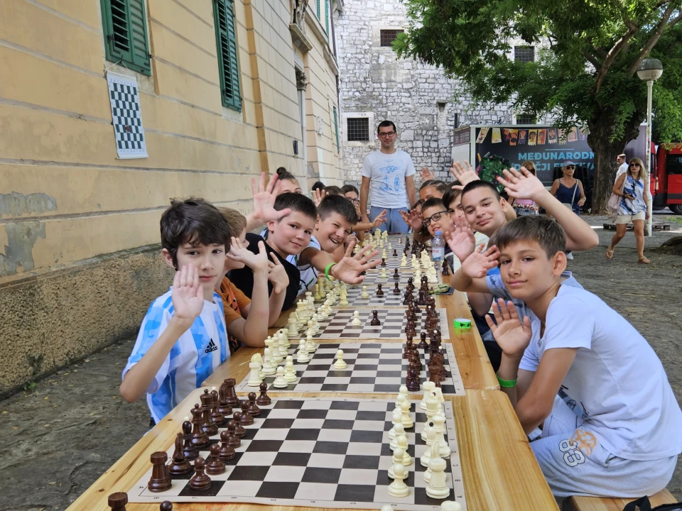 Sredina tjedna rezervirana je za Šibenik i program 63. MDF-a