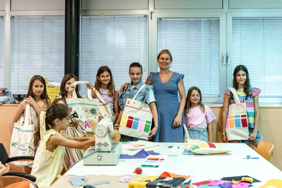Radionica šivanja u Šibeniku pravi je hit među djecom, a neki su se zbog nje dizali u 5 sati