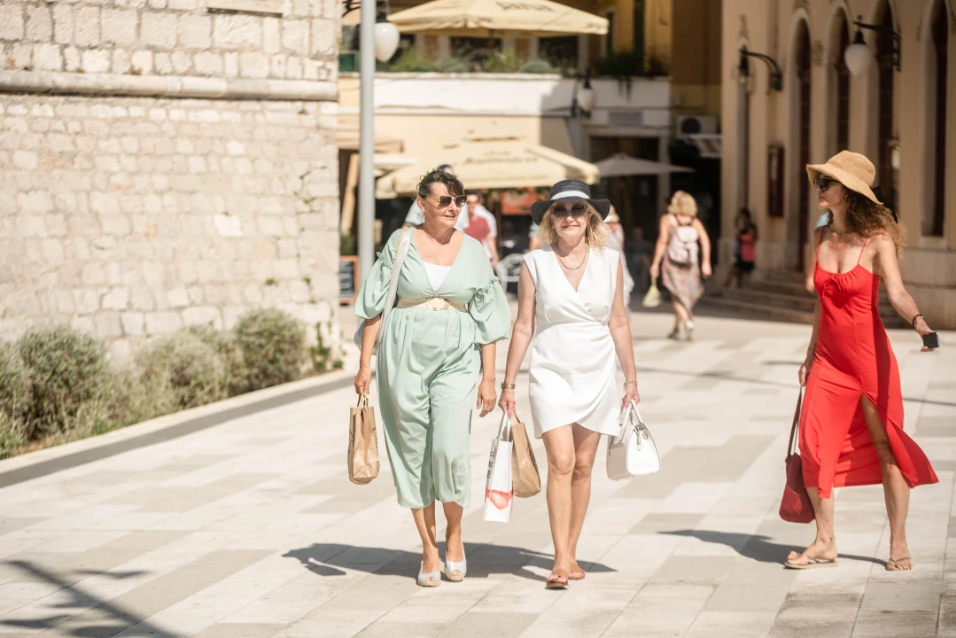 Kako začiniti omiljene modne trendove pokazat će vam ove stylish Šibenčanke! 