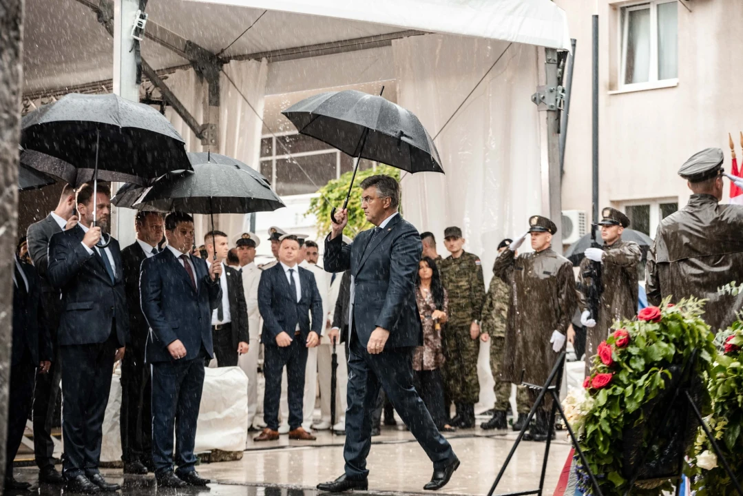 Pogledajte veliku fotogaleriju sa svečanog obilježavanja godišnjice Oluje