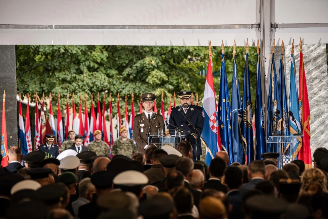 Pogledajte veliku fotogaleriju sa svečanog obilježavanja godišnjice Oluje