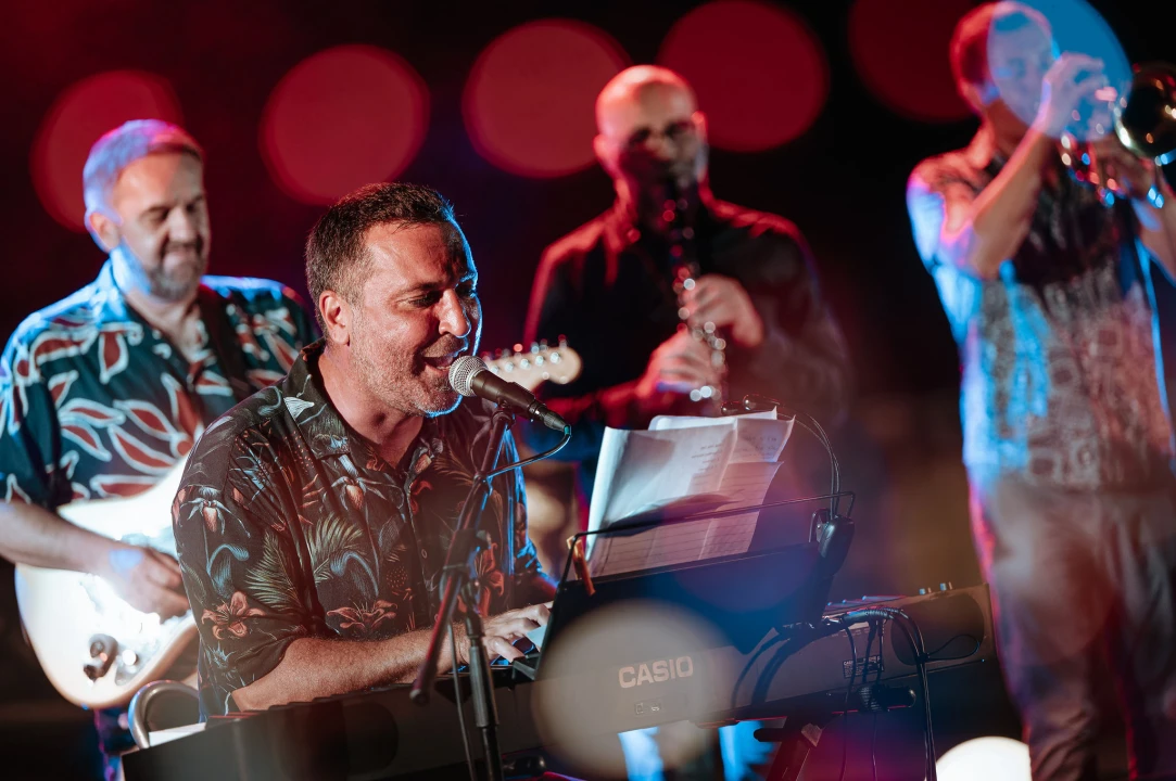 Balkan ZOO i Nina Ćorić na Baroneu: Romske pjesme u world music izričaju i dašak flamenka 