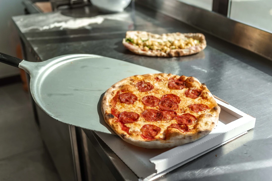Naručite slasne pizze i sendviče Food Studija po najpovoljnijim cijenama! 