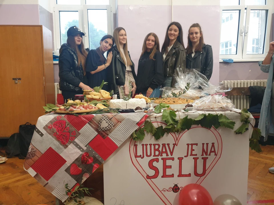 Dani kruha održani u Ekonomskoj školi Šibenik: Dio hrane doniran Caritasu