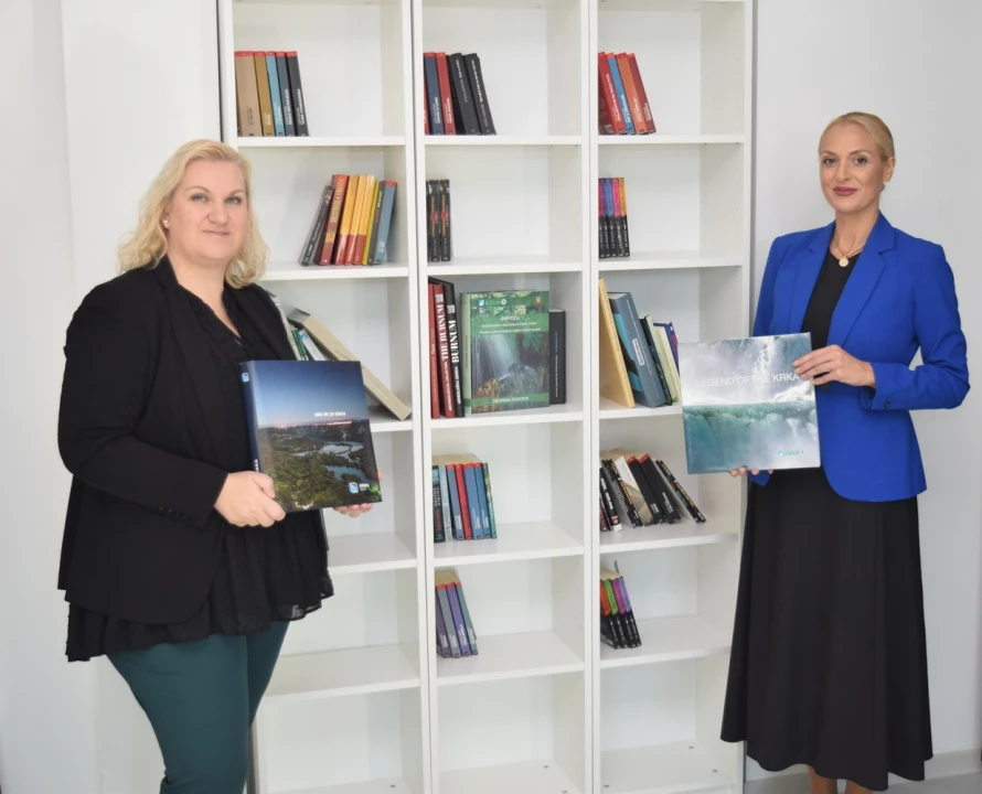 Nacionalni park 'Krka' darovao knjige knjižnici u Studentskom domu Palacin   