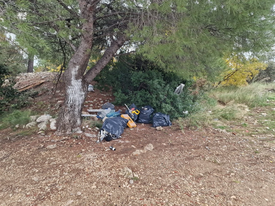 Krasan prizor na Batiželama: Ne trebaju nam PAH-ovi, živa, azbest… dovoljni smo si sami 