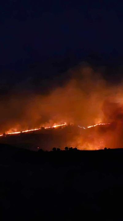 Još nije ugašen požar kod Vrpolja: Od jutros ga gase i dva kanadera