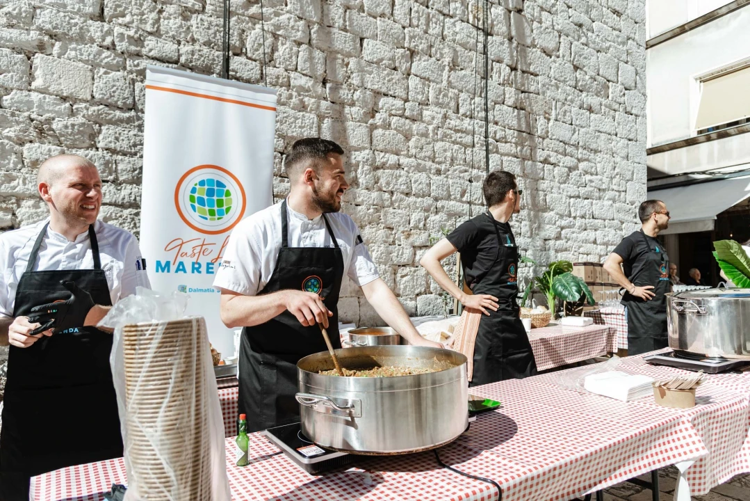 Marenda na Maloj loži: Tradicionalni recepti, klapa, radionice...