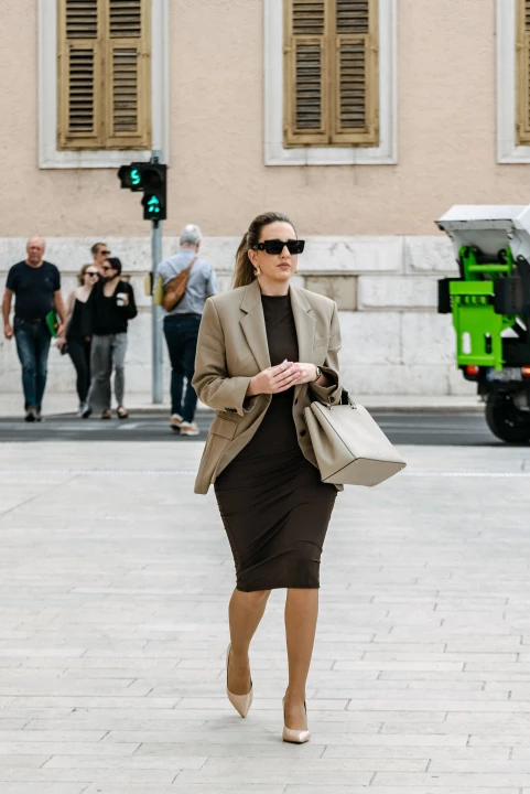 Lijepe dame iz Đira prošetale elegantne komade za svaki dan 