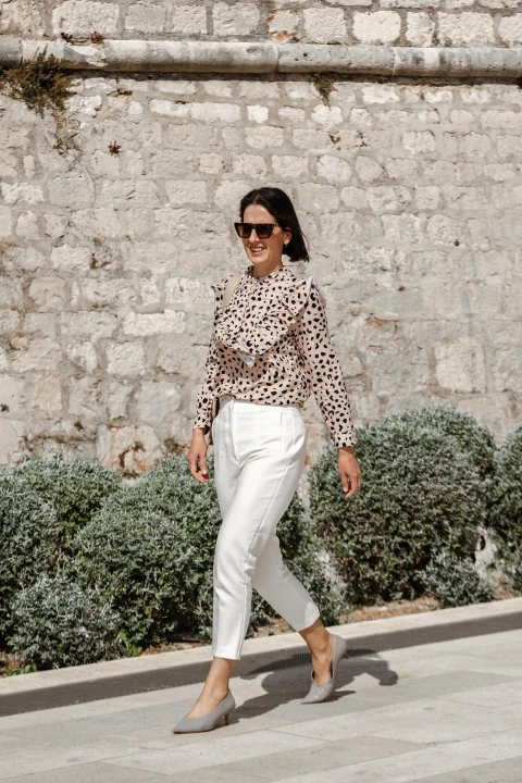 Lijepe dame iz Đira prošetale elegantne komade za svaki dan 