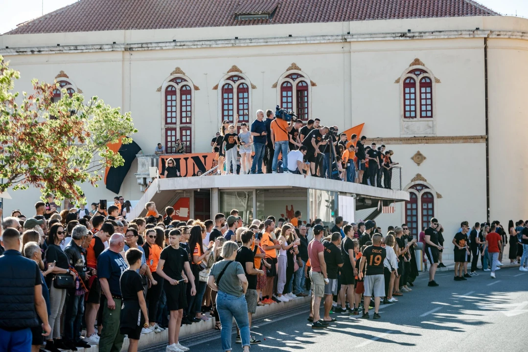 Šibenik dočekao svoje heroje u narančastom: 'Carević ostaje, sezona time završena'