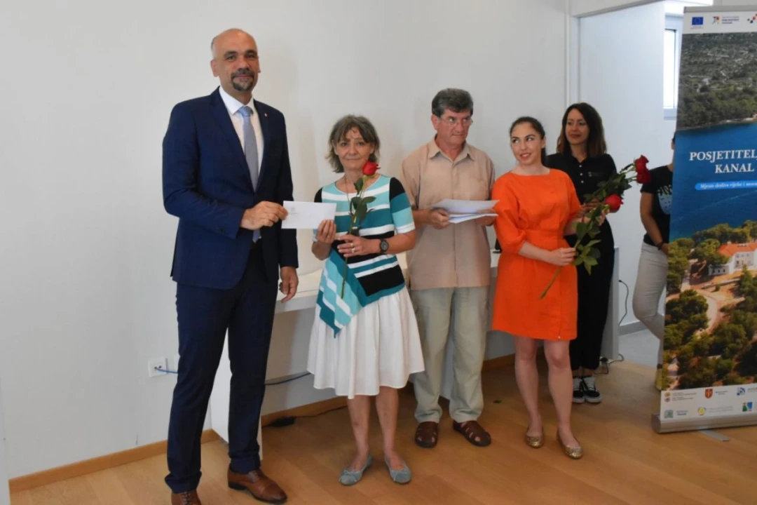 Najbolje na školskim natjecanjima Županija je nagradila iznosima od 100, 150 i 200 eura