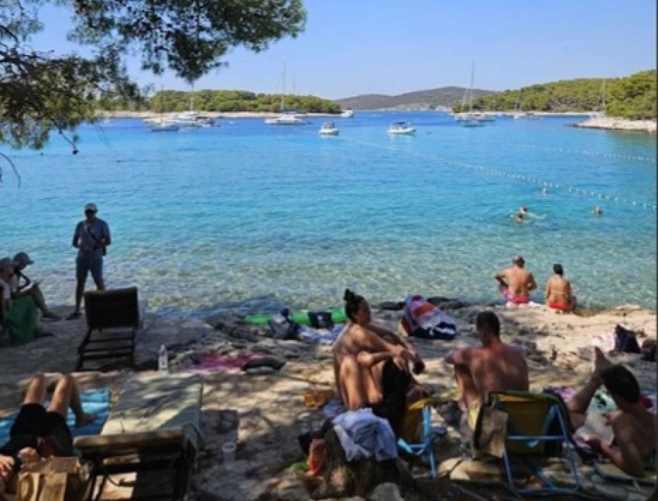 Konobarica iz Srbije odradila sezonu u Šibeniku pa poslala poruku Hrvatima  
