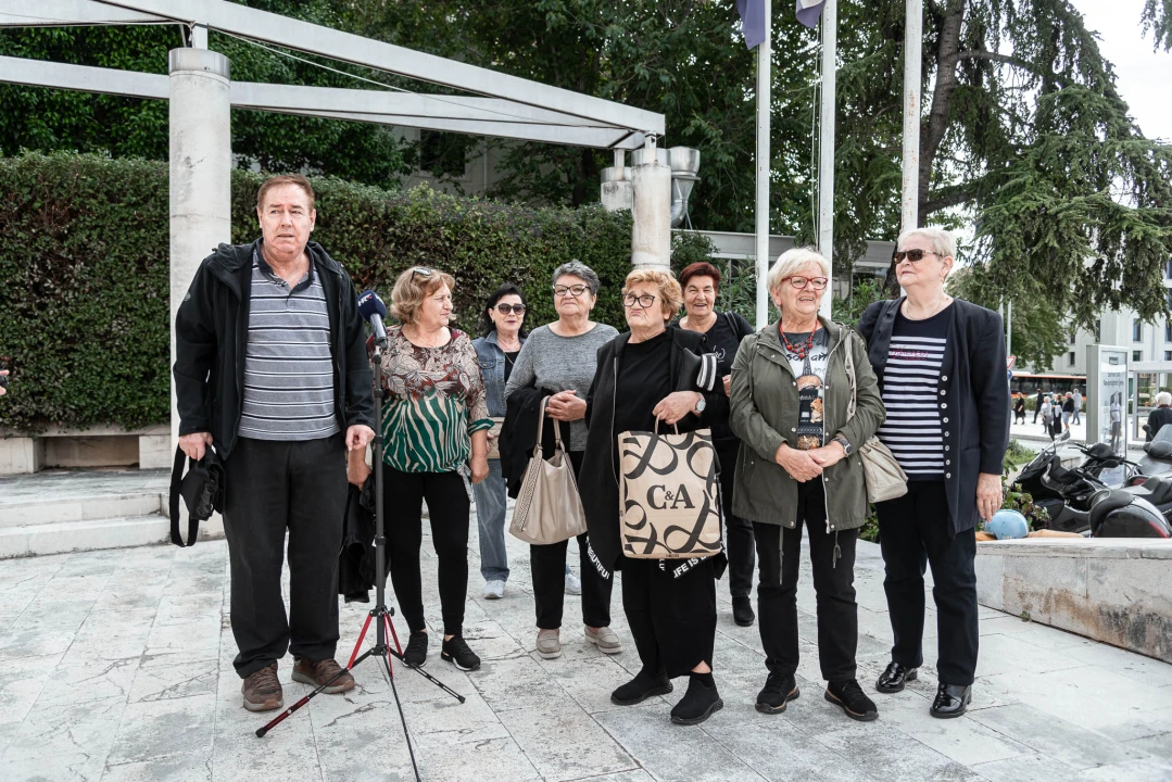 Bivše djelatnice šibenske 'Revije' apeliraju Bačiću: 'Ministre, primite nas, riješimo to! Nema razloga za odugovlačenje'