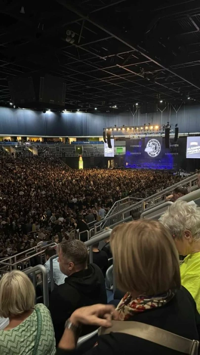 Spektakl u Areni: Vodička glazba uveličala 40. jubilej Psihomodo Popa