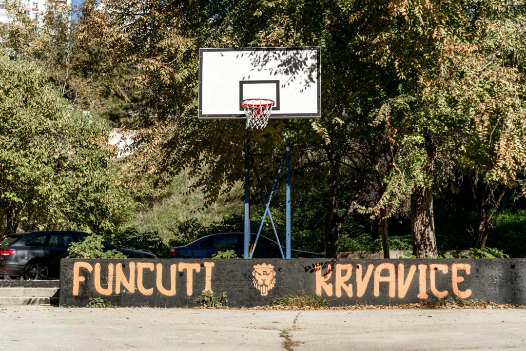 Šibenik diše narančasto: Kvartovi postaju galerije za navijačku umjetnost (2. dio)