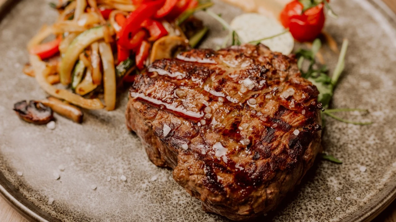 Foto Bistro Kod Starog: Savršen bijeg od zime u ugodnom ambijentu