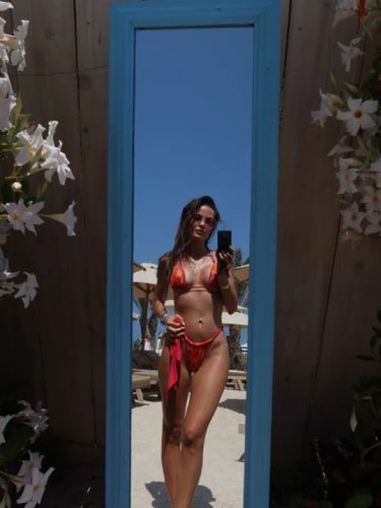 Adriana Ćaleta Car oduševila u zavodljivom crvenom bikiniju