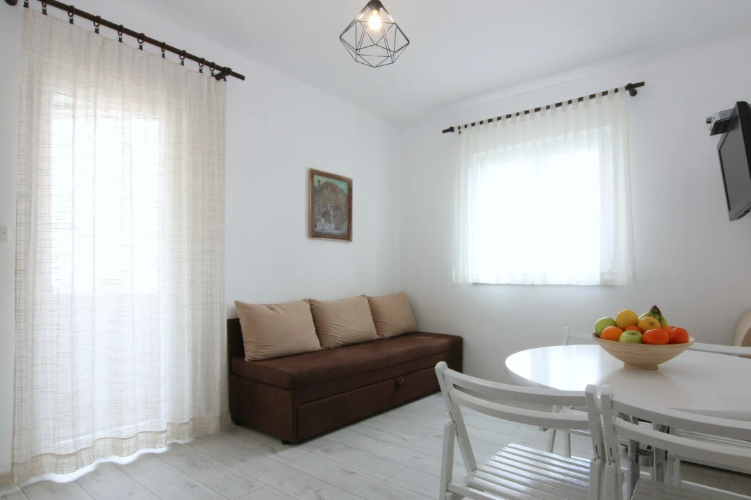 FOTO Izvrsna prilika: Prodaje se apartmanska kuća na vrhunskoj lokaciji