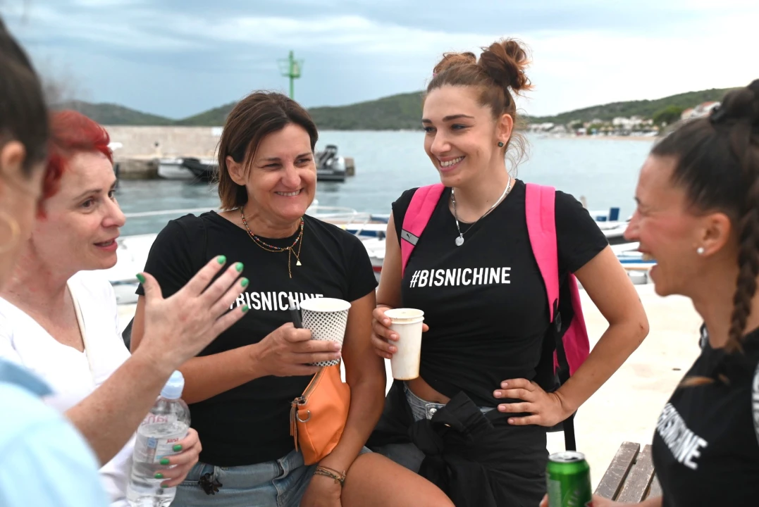 Održana ženska veslačka regata u Betini: Pogledajte koje su ekipe bile najbolje