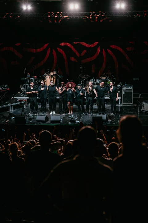 Kyoto Jazz Massive u proširenom sastavu oduševio publiku na tvrđavi sv. Mihovila  