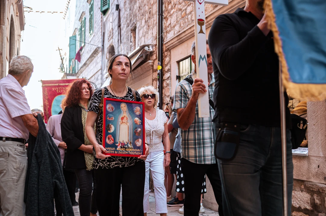 FOTO Održana svečana procesija i sveta misa u povodu blagdana sv. Mihovila