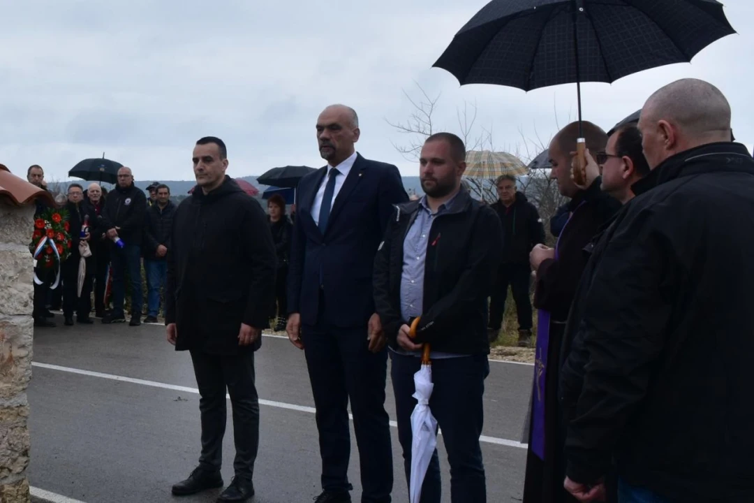 Obilježavanje 32. godišnjice ratnog zločina nad hrvatskim braniteljima u Dragišićima