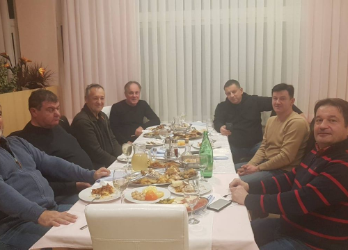 Policija se oglasila o večeri u Kninu: Blaževićevom prijatelju tijekom večere javljeno da mora u samoizolaciju. Ostao je mirno jesti i piti