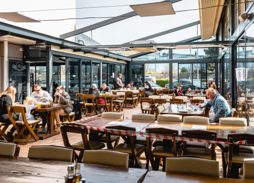 Fotografija 2 - Uživajte u slasnim gotovim jelima iz Antinog gušta na prostranoj terasi!