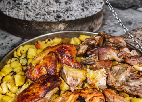 Fotografija 14 - Uživajte u slasnim gotovim jelima iz Antinog gušta na prostranoj terasi!