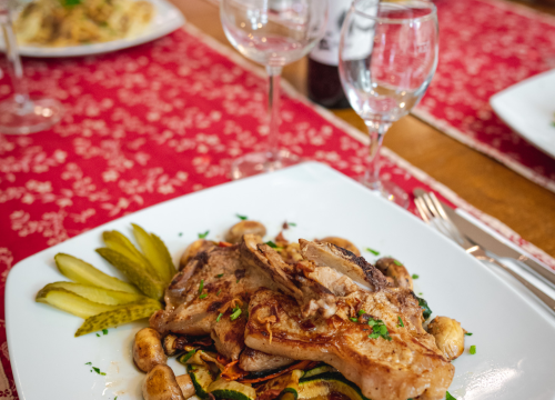 Fotografija 15 - Uživajte u slasnim gotovim jelima iz Antinog gušta na prostranoj terasi!