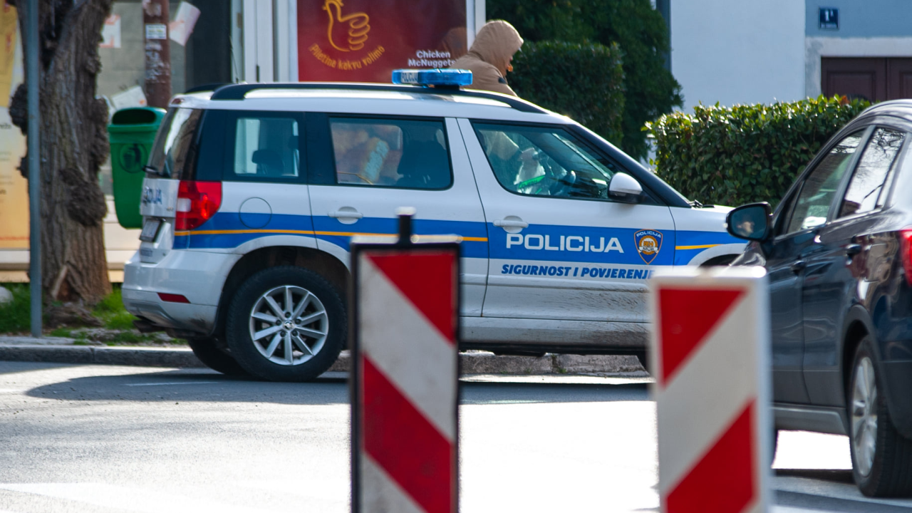 Sudar automobila i Yamahe u Šibeniku, motociklist teže ozlijeđen