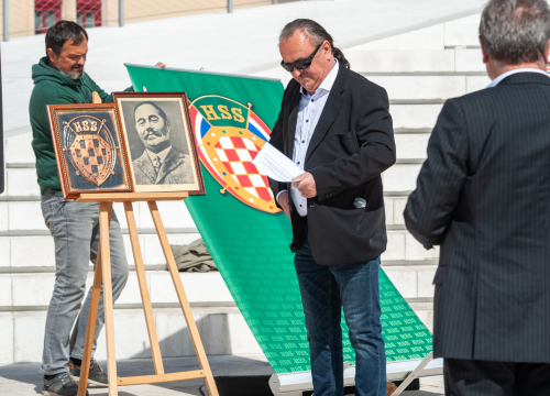 Fotografija 3 - Davor Živković: 'Oni koji su dosad vodili Šibenik sve su napravili dobro, ali su ga vodili u krivom smjeru'