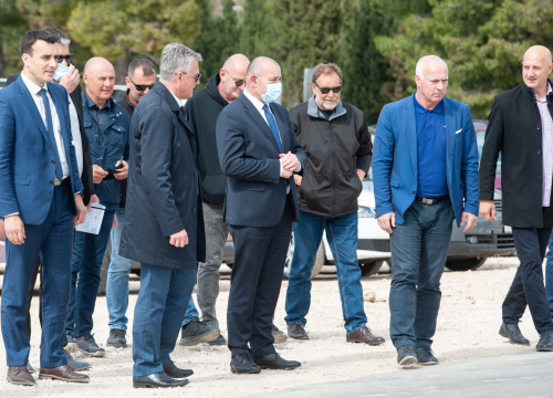 Fotografija 2 - Ministar Medved na gradilištu Veteranskog centra: 'Šibenik je zaslužio ovakav objekt!'