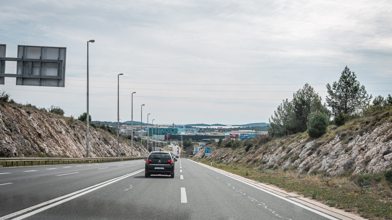 HAK: Kolnici mokri, u Gorskom kotaru pada snijeg