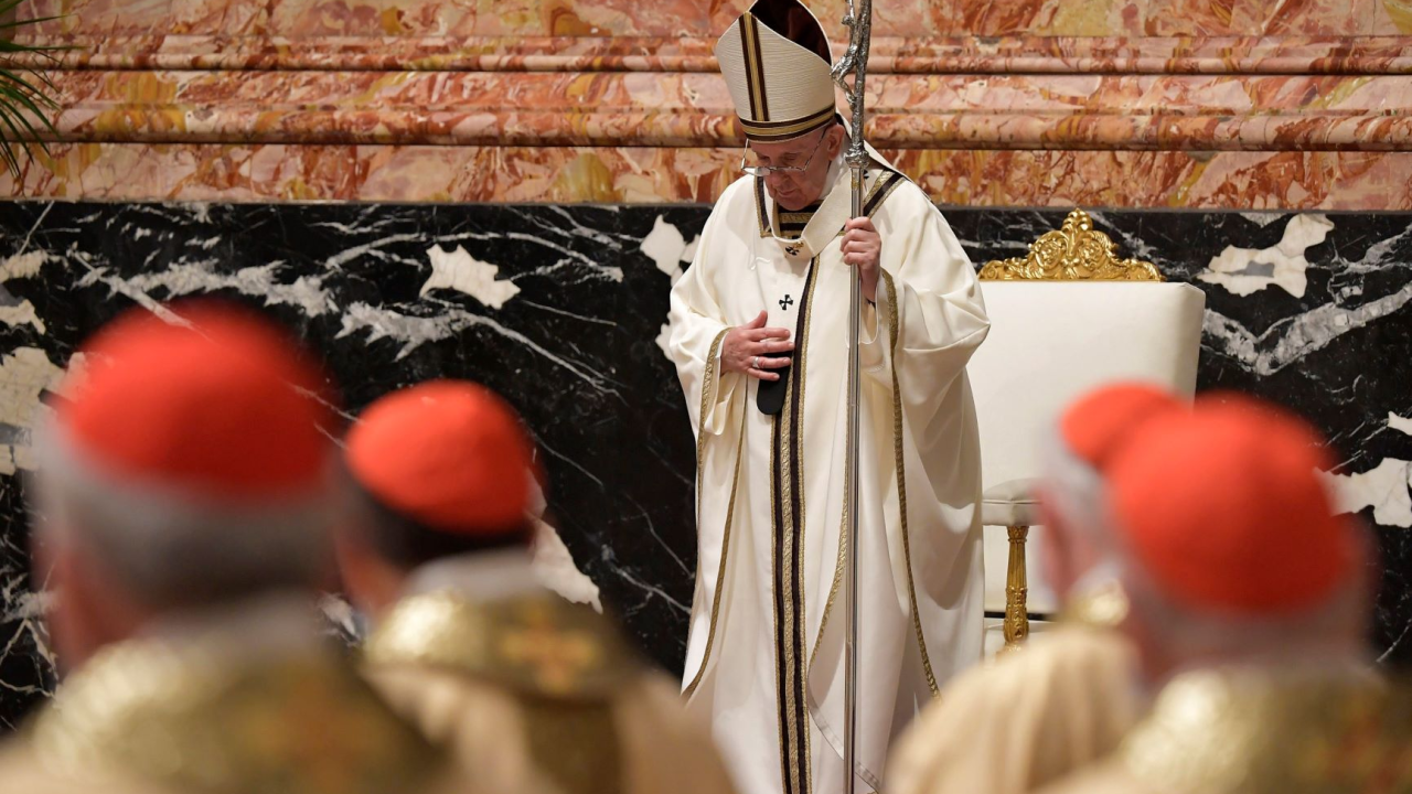 Samo 200 ljudi u Vatikanu slušalo papinu misu za Uskrs, prijašnjih godina uživo su je pratile tisuće ljudi