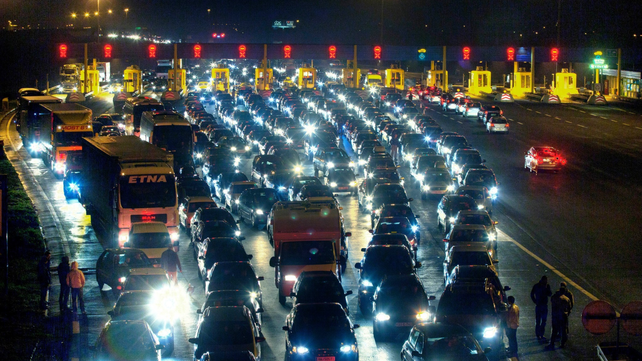 HAK: Tijekom dana moguć pojačan promet na granicama