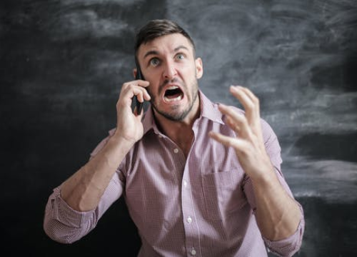 Kad je netko ljut izbjegavajte ove riječi, pogoršat ćete situaciju