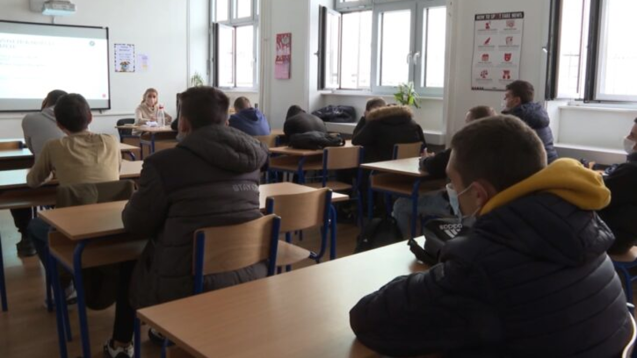 Testirat će se medijska pismenost kod učenika srednjih škola