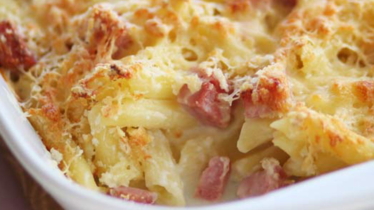 Alla carbonara: Recept za kremastu tjesteninu s pancetom iz pećnice