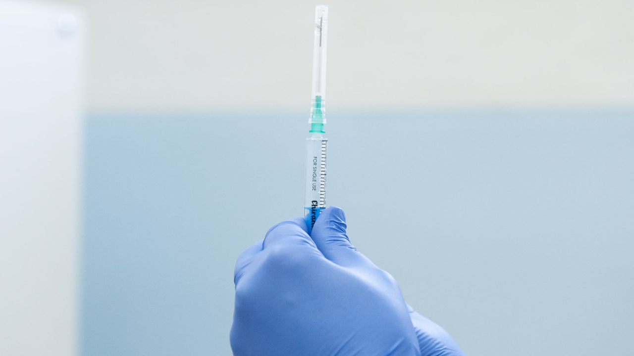 Pfizer i BioNTech zatražili odobrenje cjepiva protiv covida za adolescente