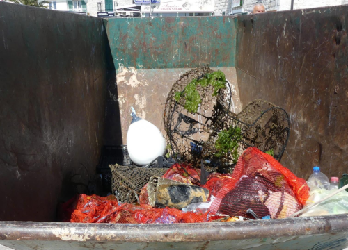 Fotografija 15 - Ronioci iz tri županije iz mora kod vodičke rive izronili puna dva kontejnera smeća!