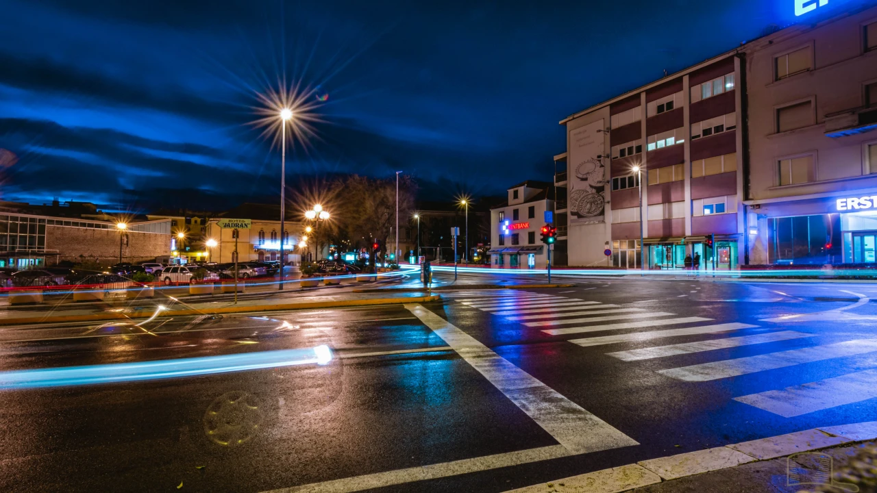 Glavni gradski parking ovako je izgledao 2018. godine: Nedostaju li vam automobili, stabla, beton...?