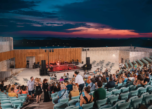 Pipsi, J.R. August, Mostar Sevdah, Stefanovski i Rock opera ovoga ljeta na sv. Mihovilu