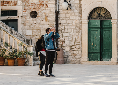 Gradski TZ spašava sezonu ljepšim slikama apartmana: Bez natječaja uzeli fotografa koji će zaraditi 45 tisuća kuna